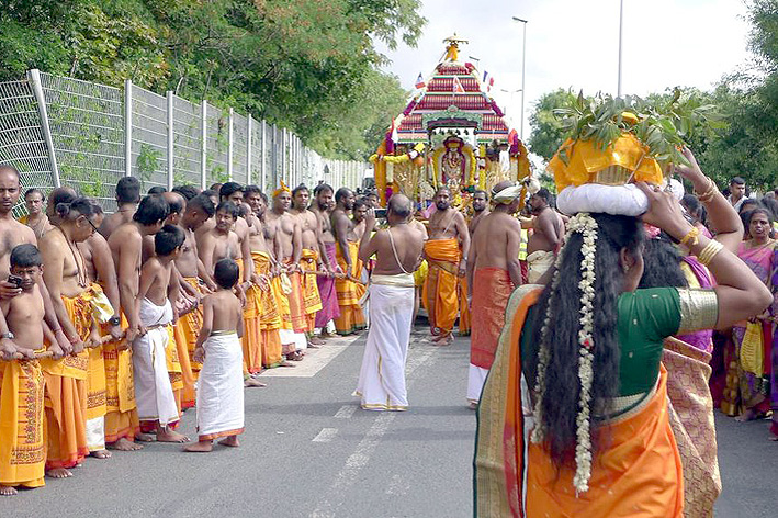 Des indiens célèbrent la fête de Ganesh à La Courneuve (93) - © Le Parisien