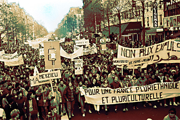 La Marche pour l'égalité et contre le racisme arrive à Paris le 3 décembre 1983 (bld du Montparnasse) - © RTL